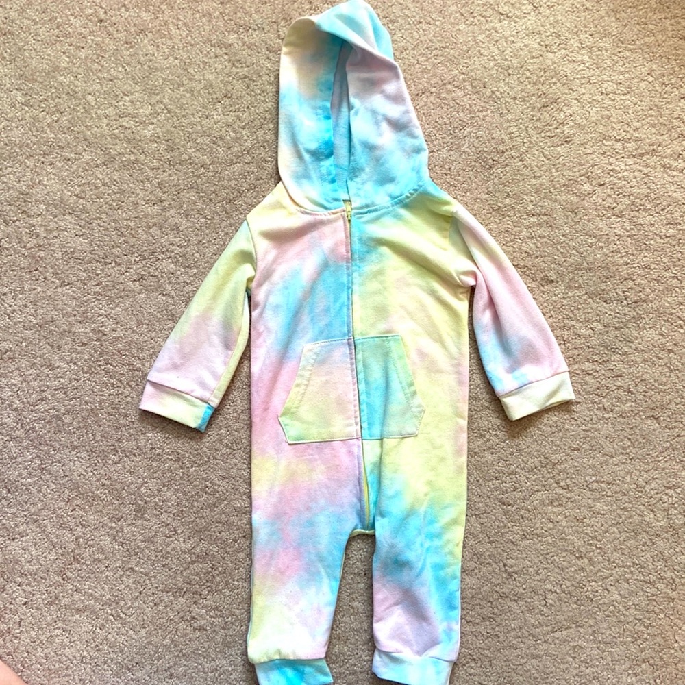 Tie died hooded jumper